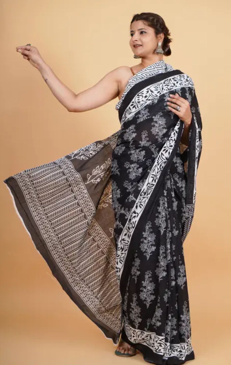 Buy White Buta Ajrakh Cotton Saree