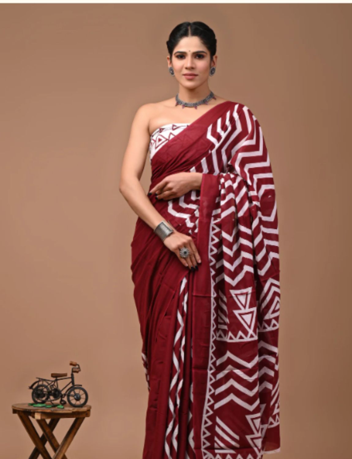 Buy Mahroon leheriya saree