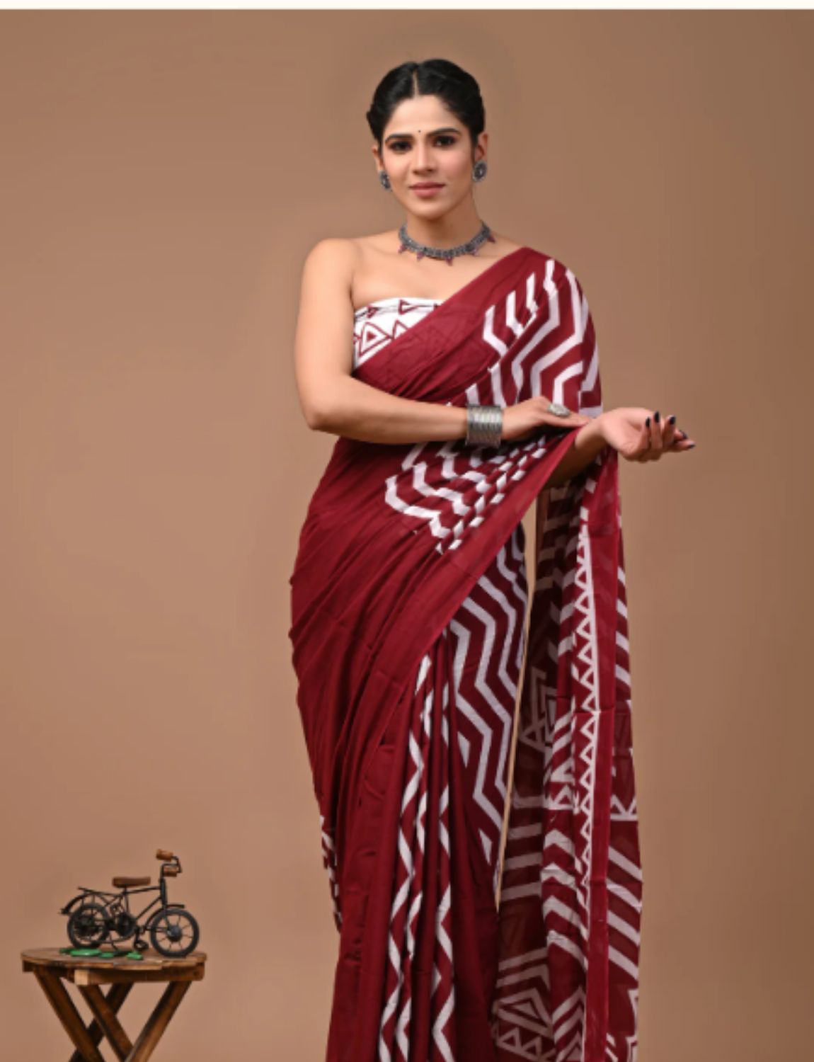 Buy Mahroon leheriya saree