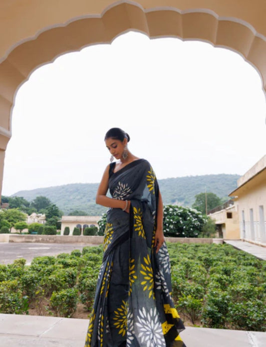 Buy Grey Batik Printed Saree 